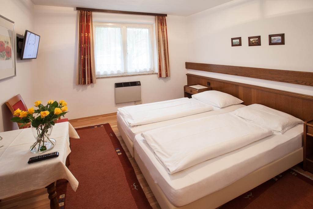 Gaestehaus Sunkler Golling an der Salzach Habitación foto